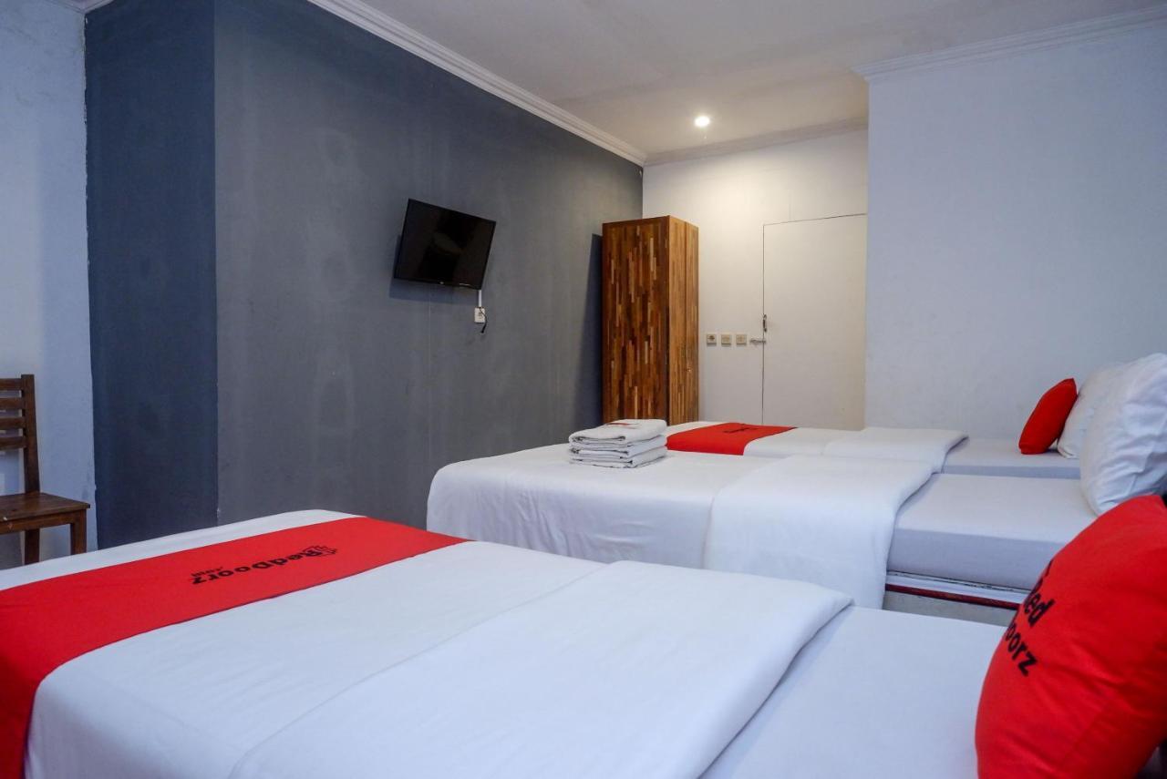 Reddoorz Syariah Near Plengkung Gading 2 Hotel Yogyakarta Exterior photo
