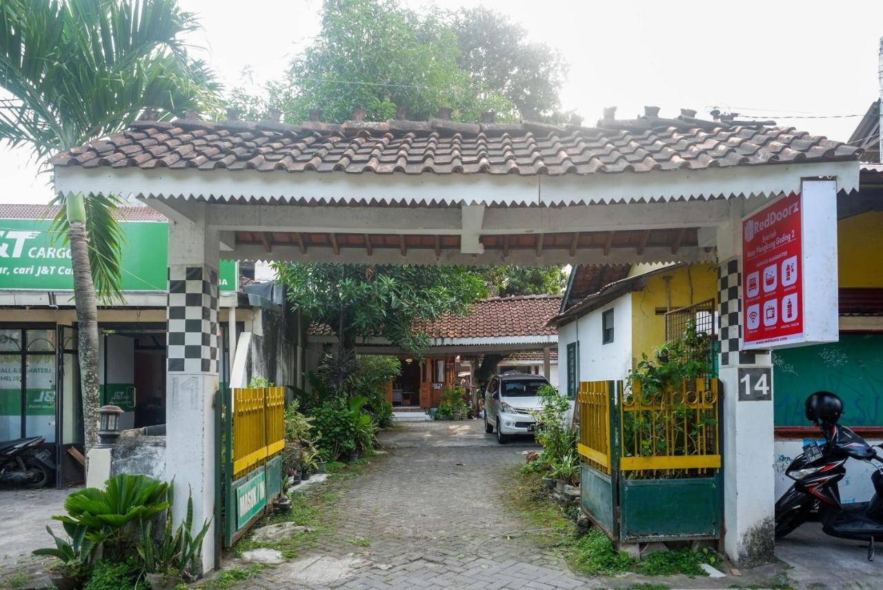 Reddoorz Syariah Near Plengkung Gading 2 Hotel Yogyakarta Exterior photo