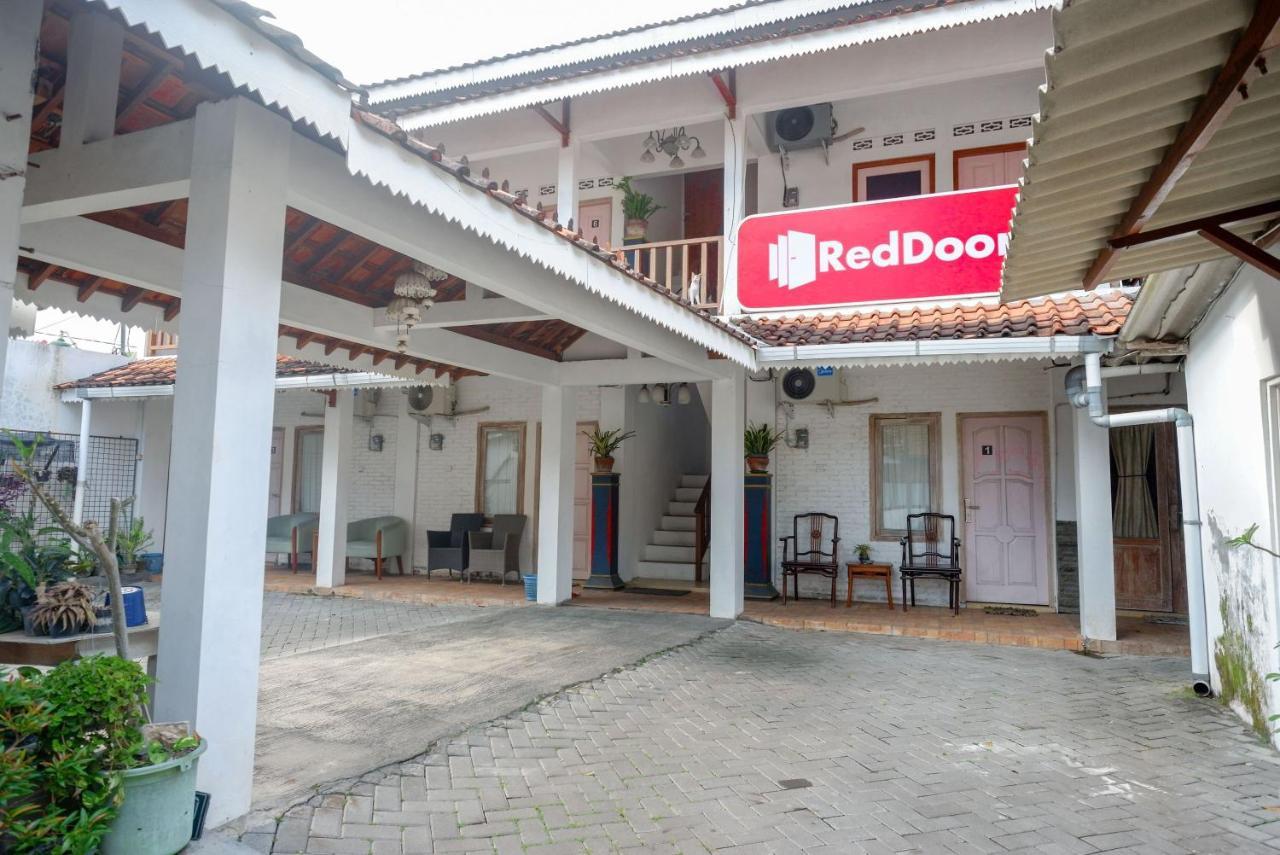 Reddoorz Syariah Near Plengkung Gading 2 Hotel Yogyakarta Exterior photo